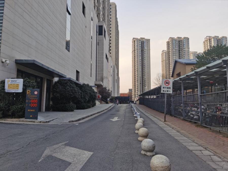  郑州市中原区棉纺西路40号1单元14层1401号