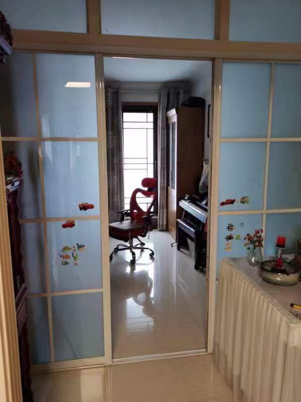  郑州市金水区东明路金苑小区18号楼2单元3-4层8号