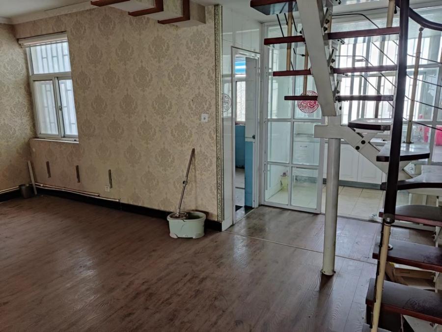 郑州市高新技术区五龙口南路9号院6号楼1单元6层12号