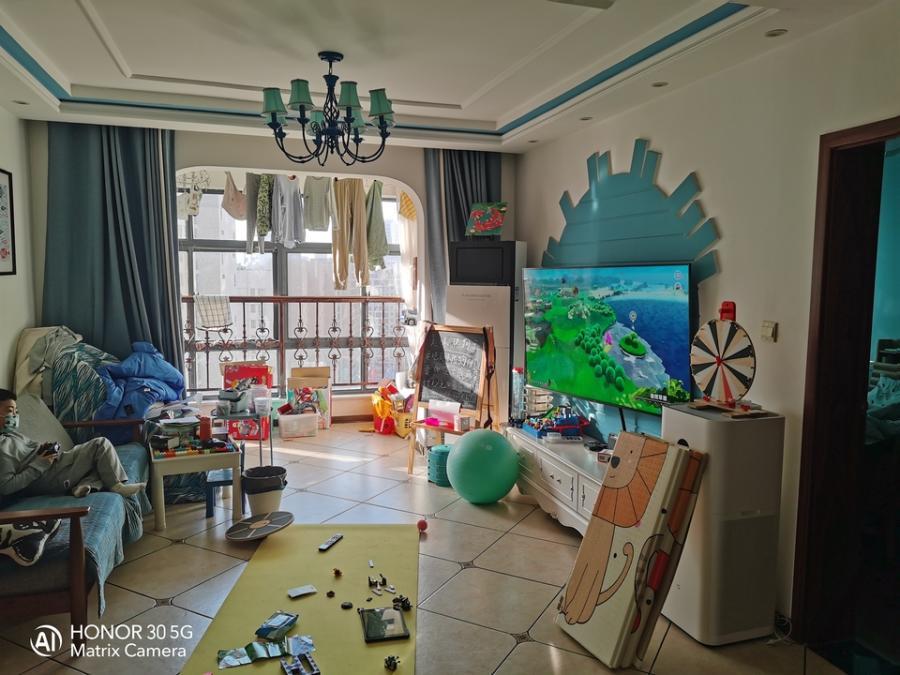 郑州市中原区中原西路131号湖光苑小区22号楼东2单元2层西户