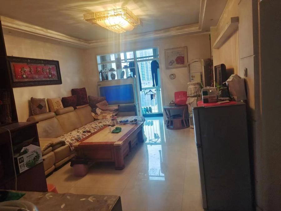 郑州市二七区碧云路99号6号楼3单元8层西户