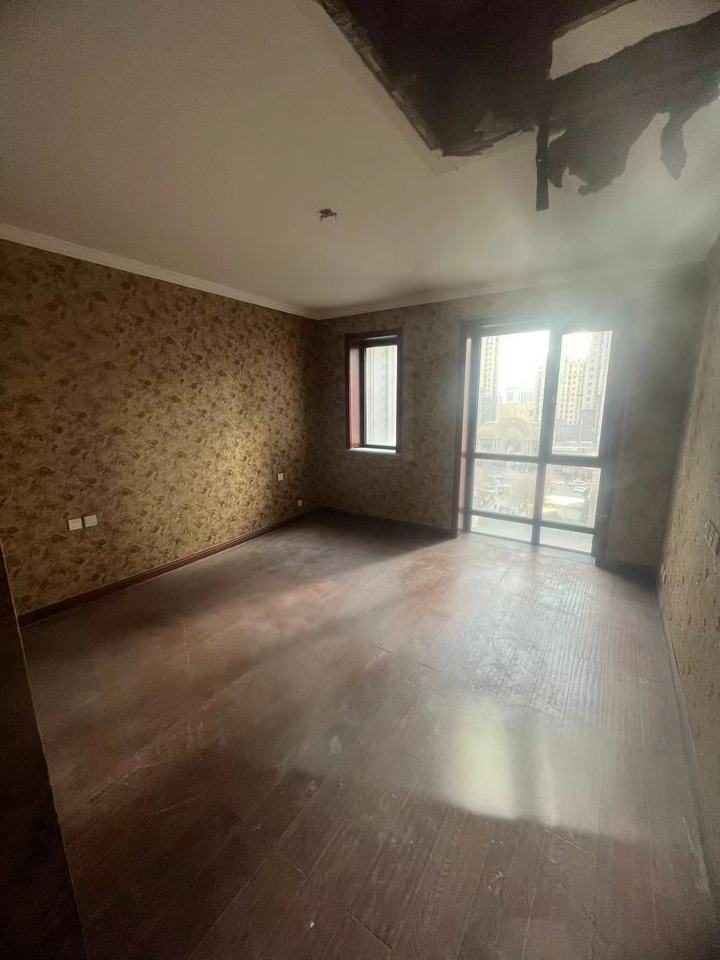 郑州市金水区东风路28号院8号楼1单元10层1001号