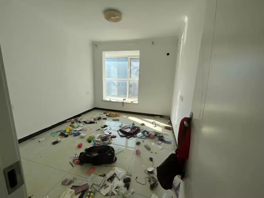 中原区西三环路213号6号楼30层3004号房产