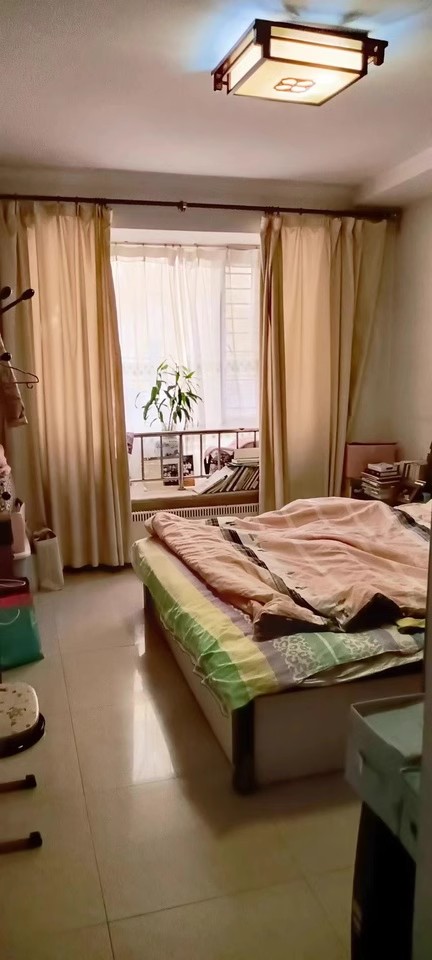 郑州市金水区鑫苑路26号22号楼1单元15层117号